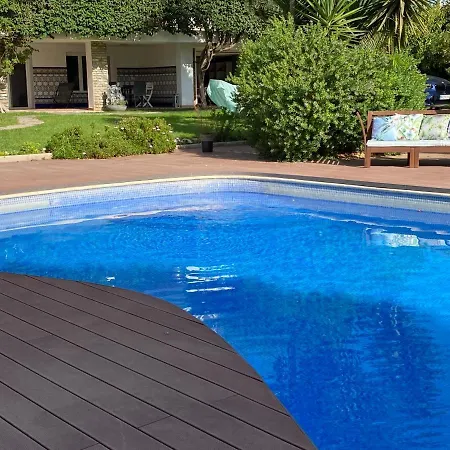 Private Pool & Garden - Walk To & *