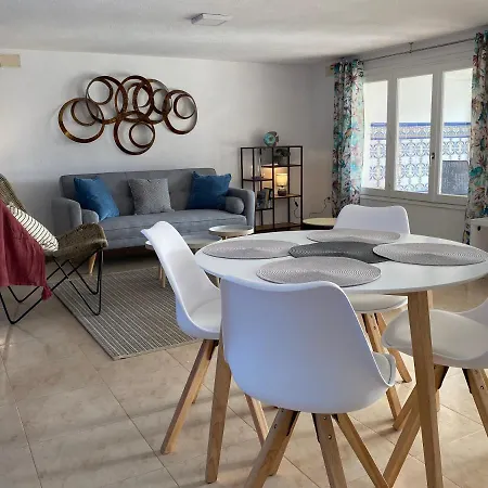 Private Pool & Garden - Walk To & Marbella