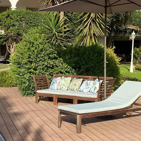 Private Pool & Garden - Walk To & بيت للعطل